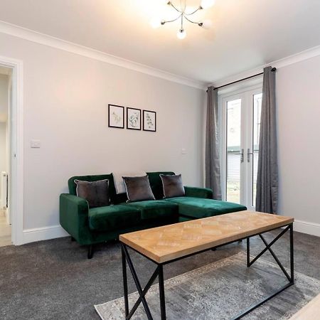 Modern 2 Bedroom Perfect For Family Friends And Workers Саут-Шилдс Экстерьер фото