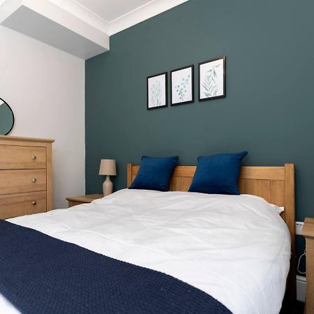 Modern 2 Bedroom Perfect For Family Friends And Workers Саут-Шилдс Экстерьер фото