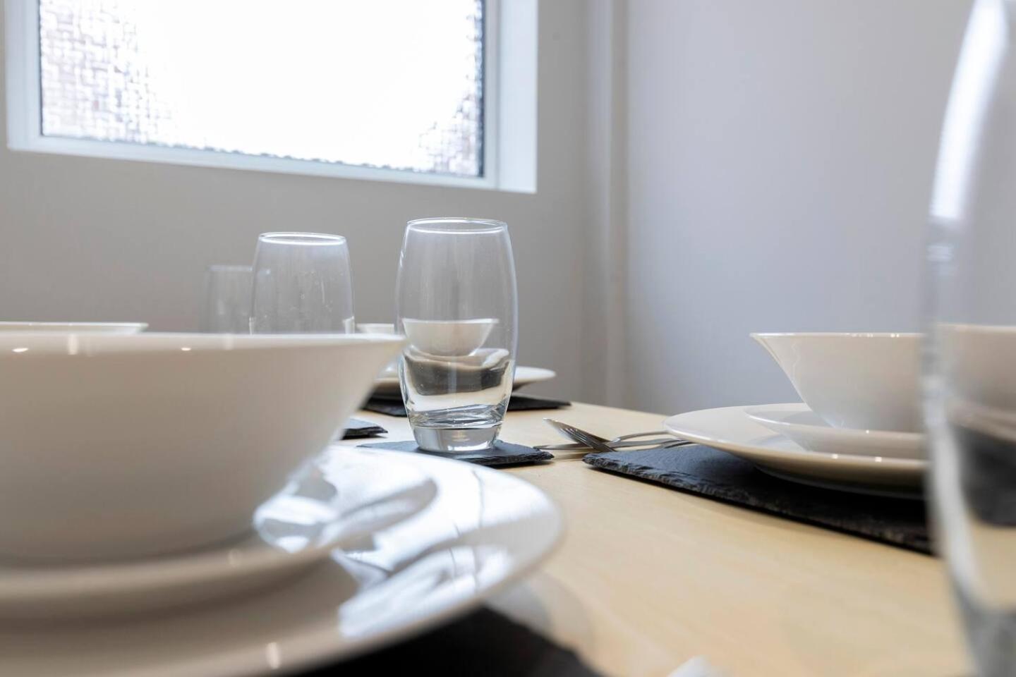 Modern 2 Bedroom Perfect For Family Friends And Workers Саут-Шилдс Экстерьер фото