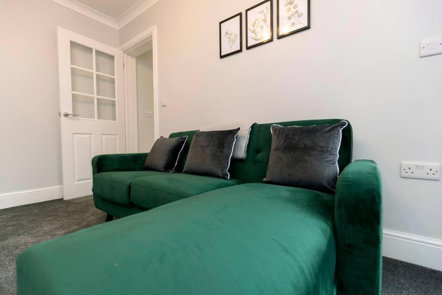 Modern 2 Bedroom Perfect For Family Friends And Workers Саут-Шилдс Экстерьер фото