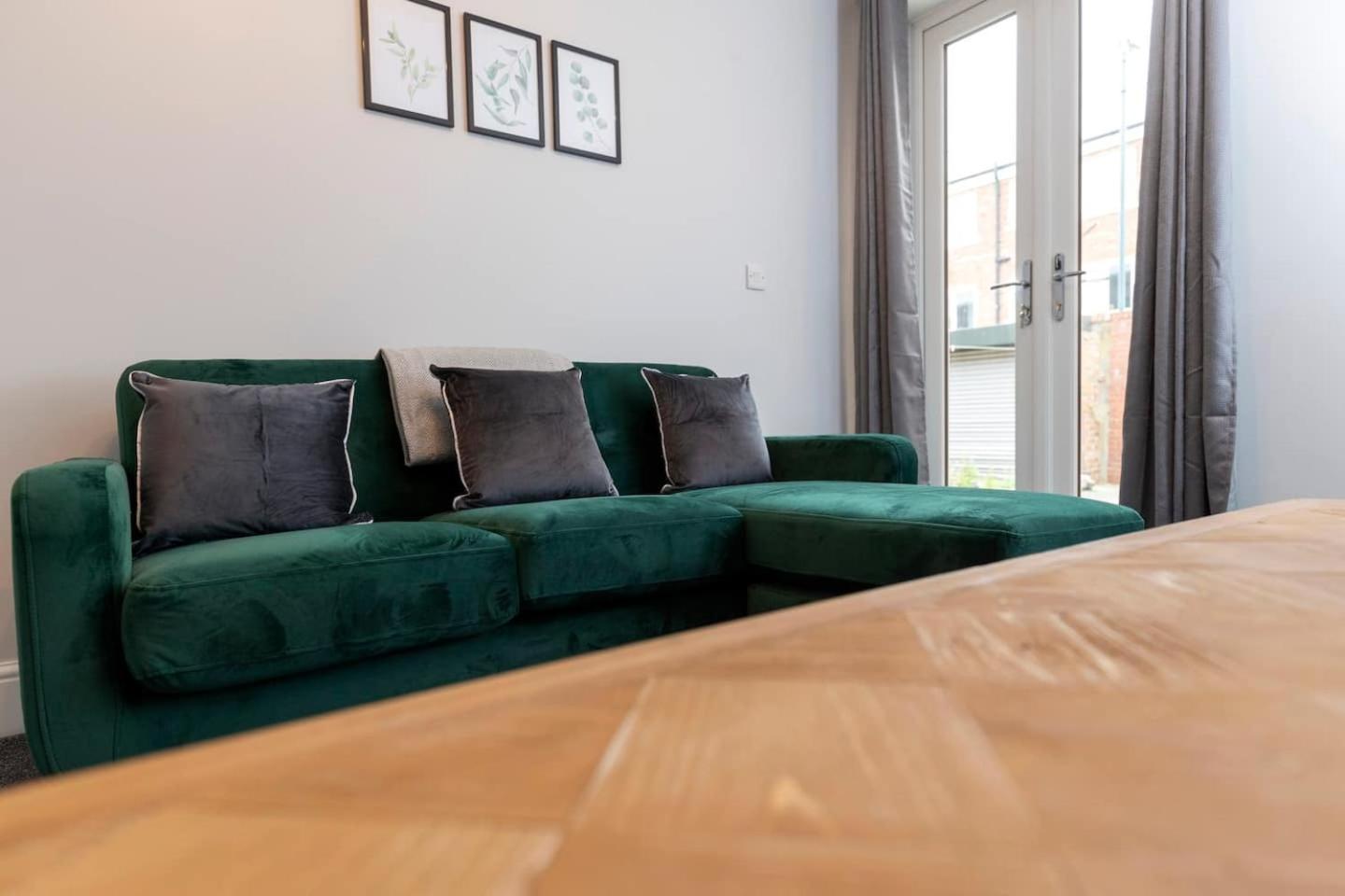 Modern 2 Bedroom Perfect For Family Friends And Workers Саут-Шилдс Экстерьер фото